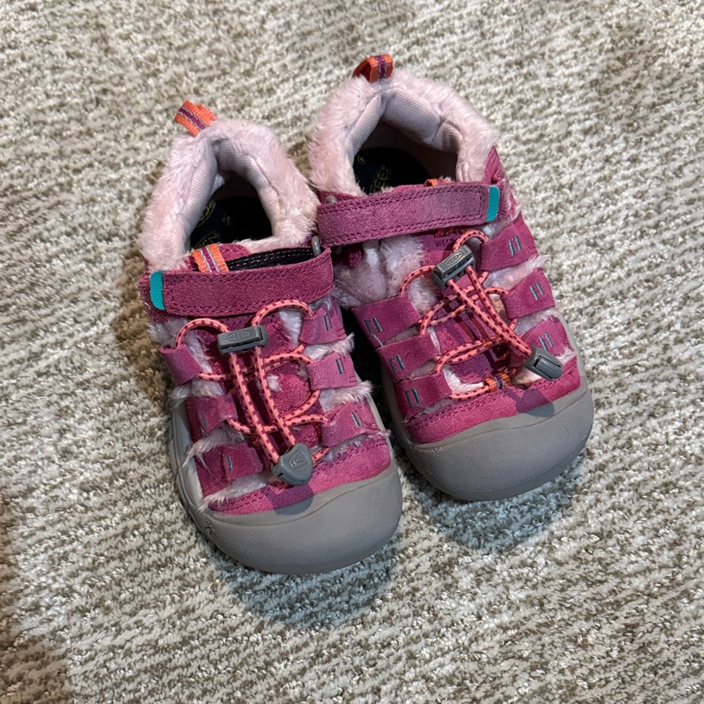 Keen Girls Winter Shoes 13